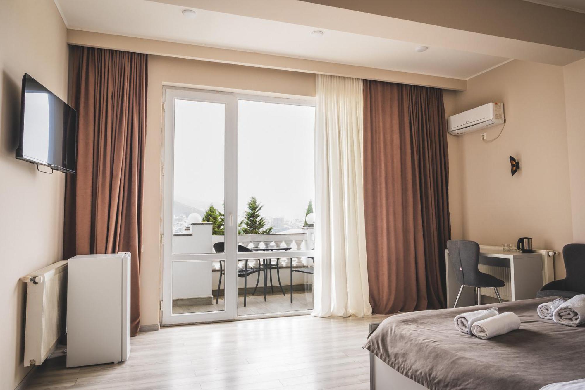 White House Hotel Tbilisi Eksteriør billede